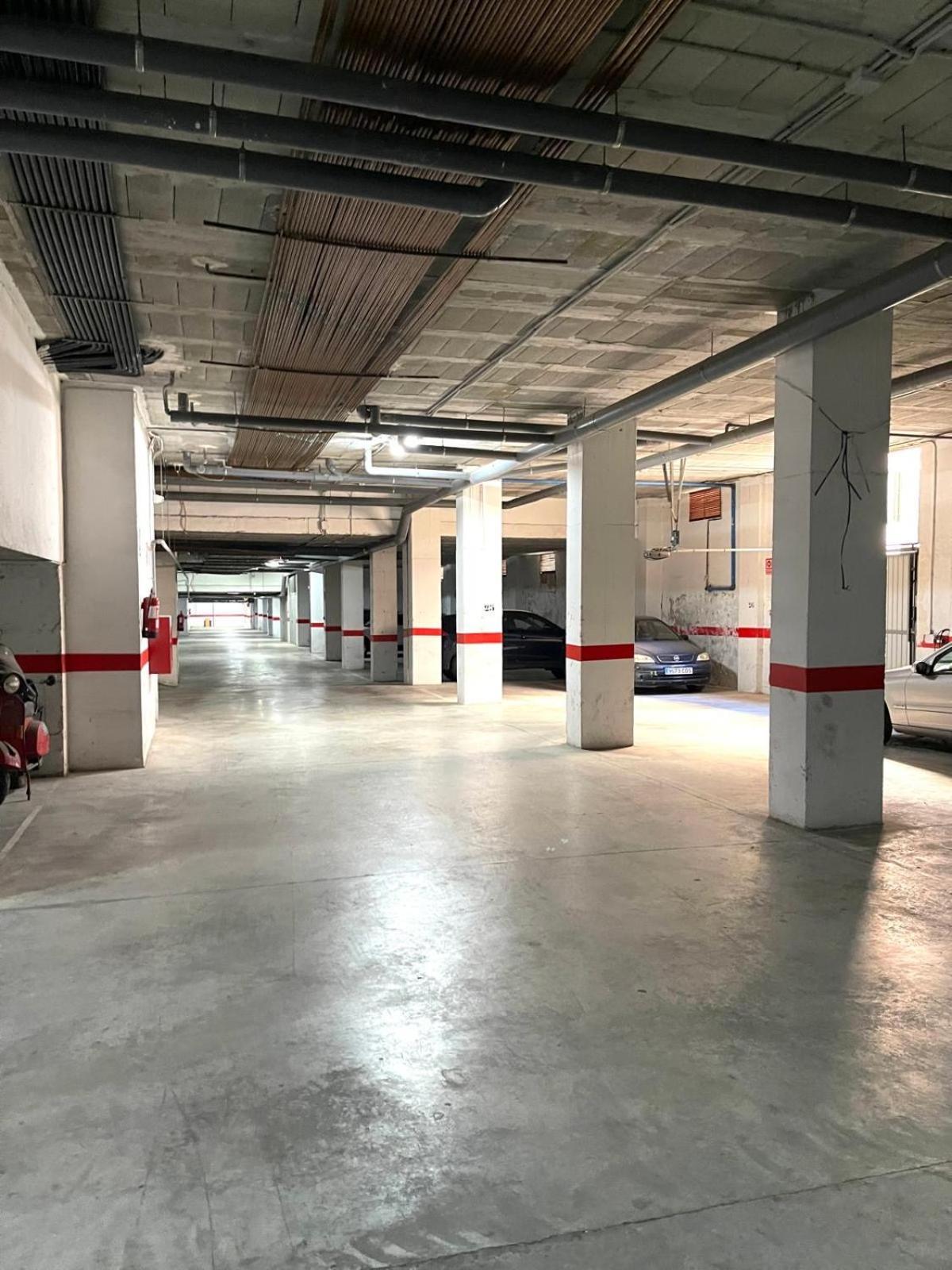 La Loma With Garage,pool And Lift Apartment *